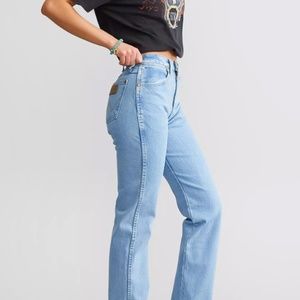 Wrangler Women’s Cowboy Cut size 9x32